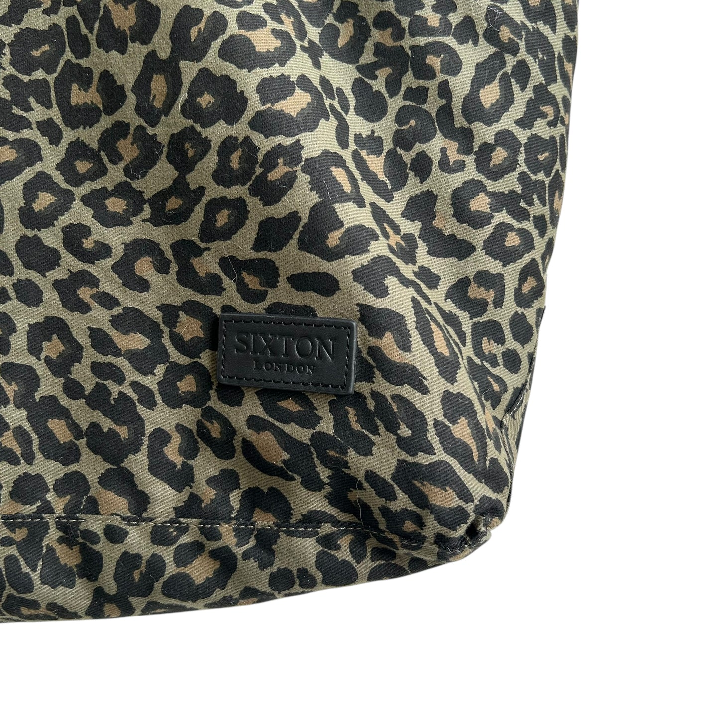 Weekend tote bag - green leopard print