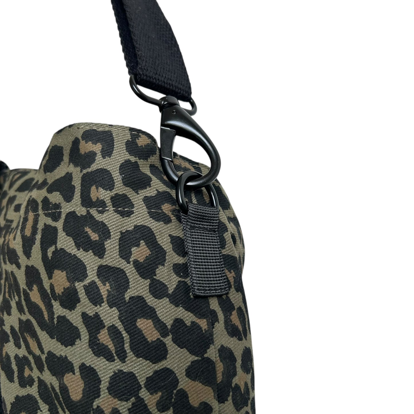 Weekend tote bag - green leopard print