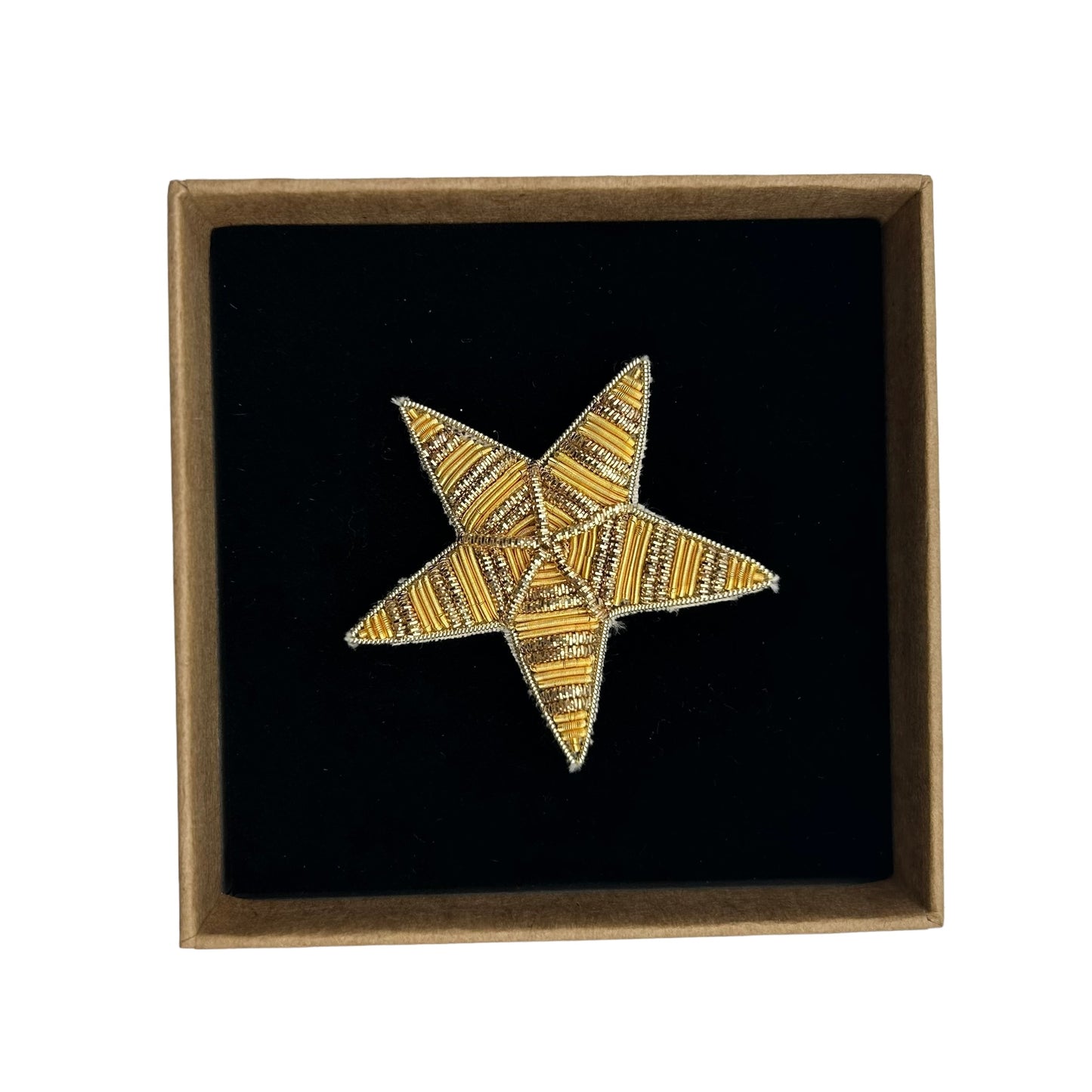 Gold Star brooch / pin
