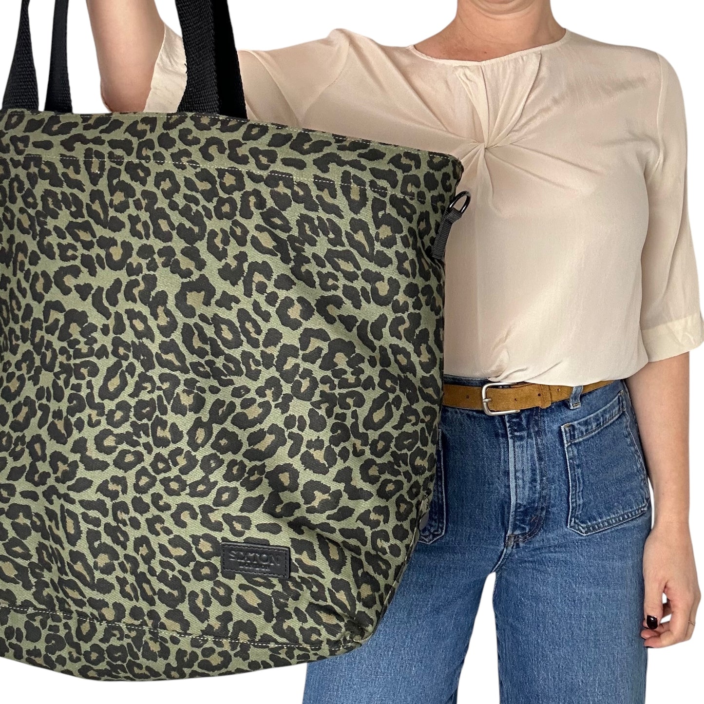 Weekend tote bag - green leopard print